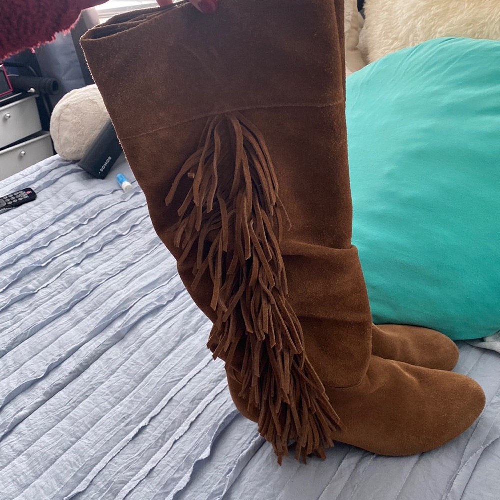 Gianni Bini size 7 fringe micro suede boots